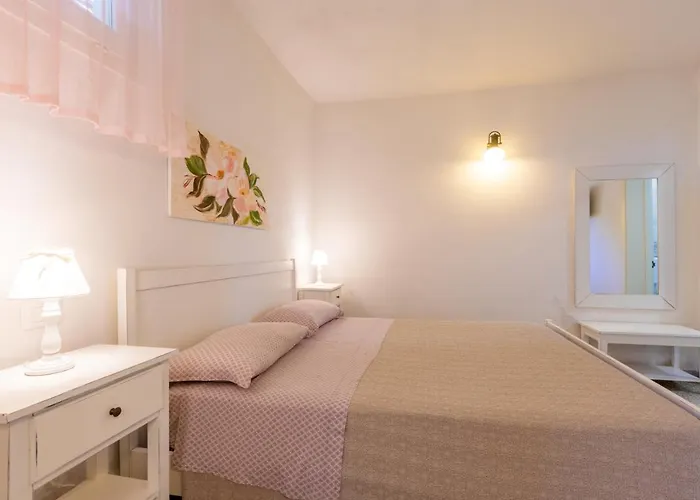 לינה וארוחת בוקר La Vecchia Tortuga 3*